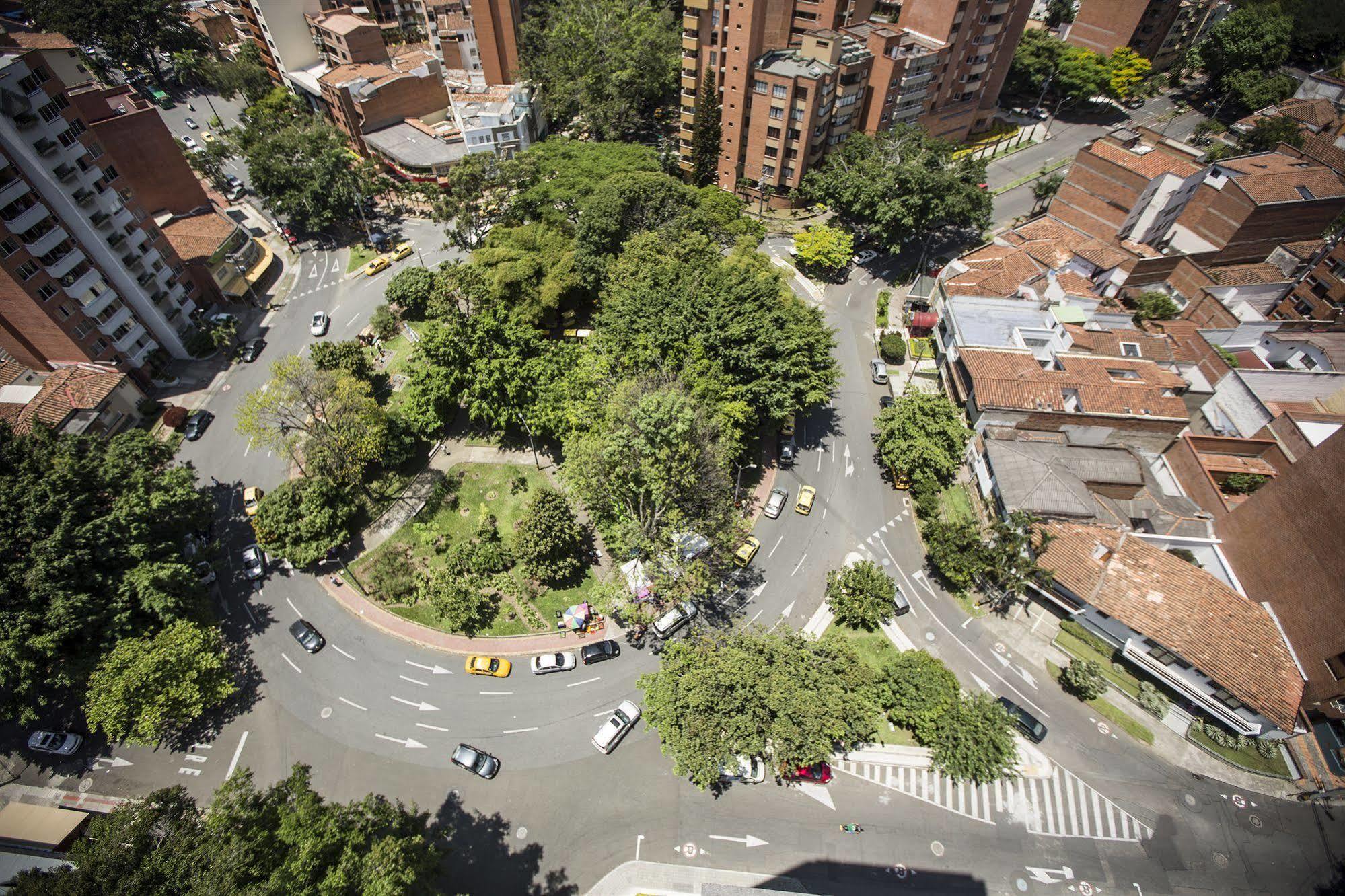 Inntu Hotel Medellin Exterior photo